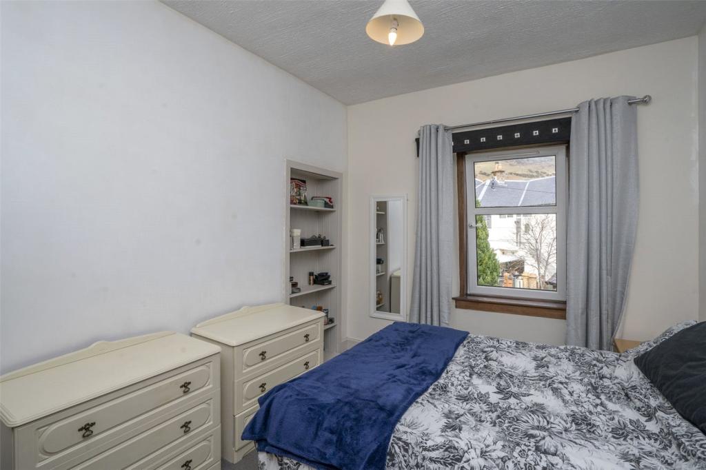 2 bedroom terraced house for sale in 140 High Street, Tillicoultry, FK13