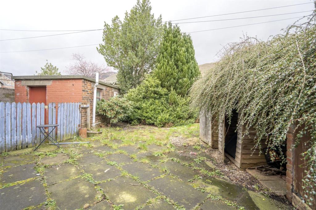2 bedroom terraced house for sale in 140 High Street, Tillicoultry, FK13