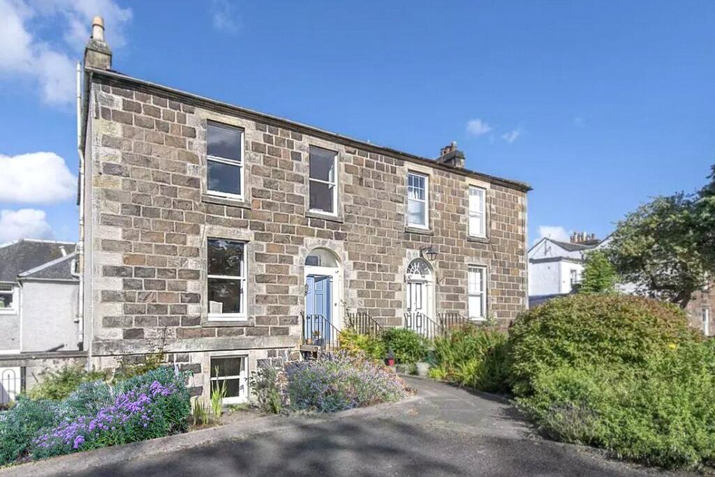 Main image of property: 14 Melville Terrace, Stirling, FK8