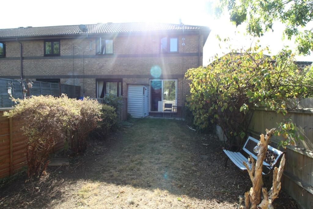 2 bedroom end of terrace house for rent in Stafford Grove, Shenley