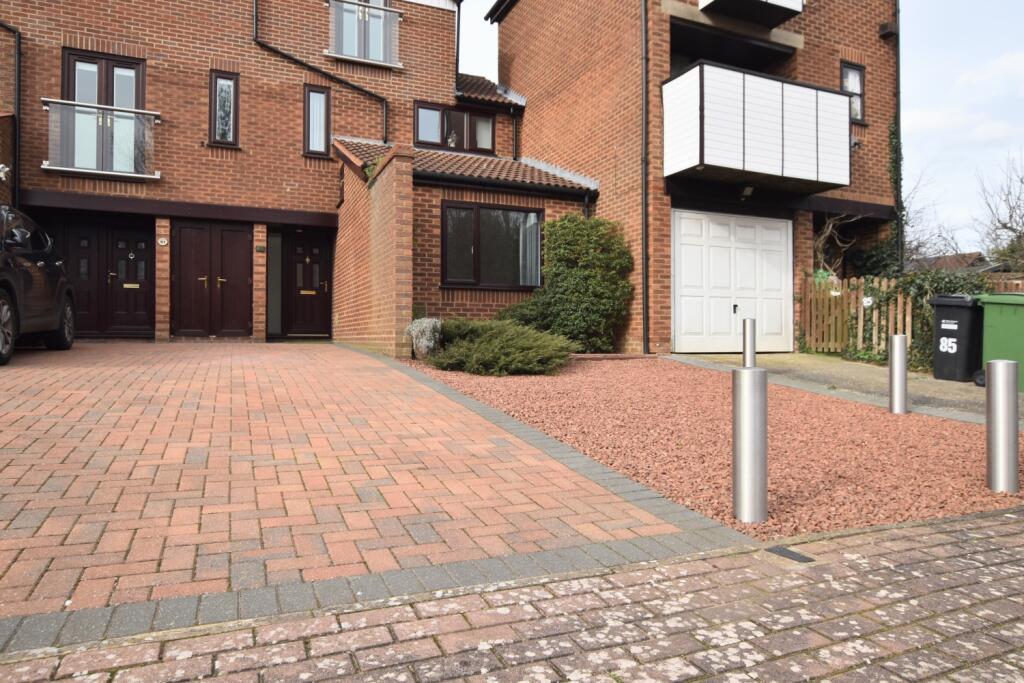 Main image of property: Belsize Avenue, Springfield