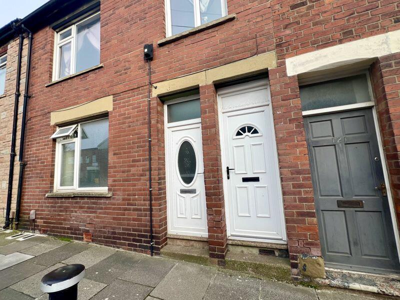 2 bedroom ground floor flat for sale in Norham Road, North Shields, NE29