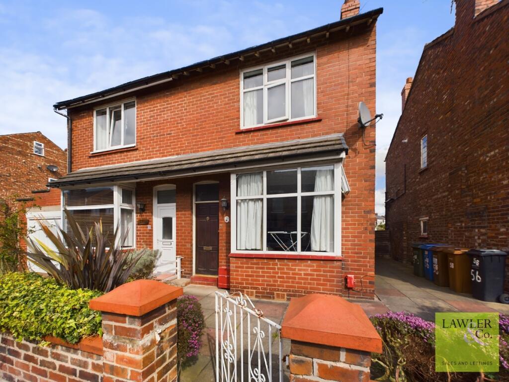 2 bedroom semidetached house for sale in Kensington Road, Edgeley