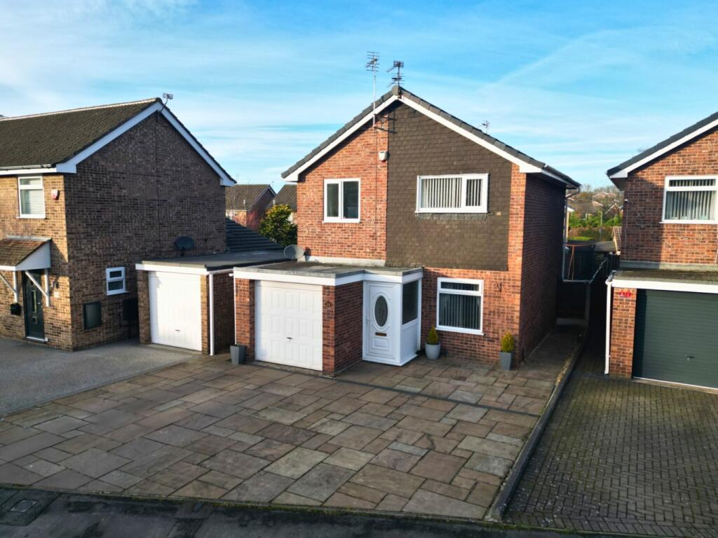 Main image of property: Shearwater Road, Offerton, Stockport, SK2 5UX