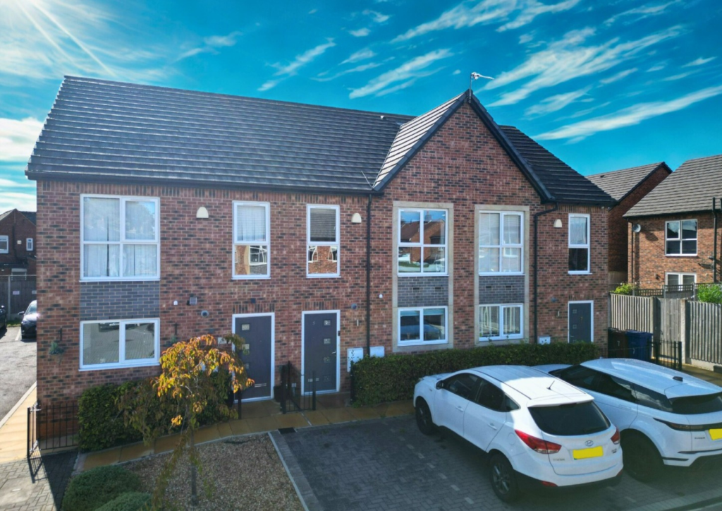 Main image of property: Weaver Close, Hazel Grove, Stockport, Cheshire, SK7 4BF