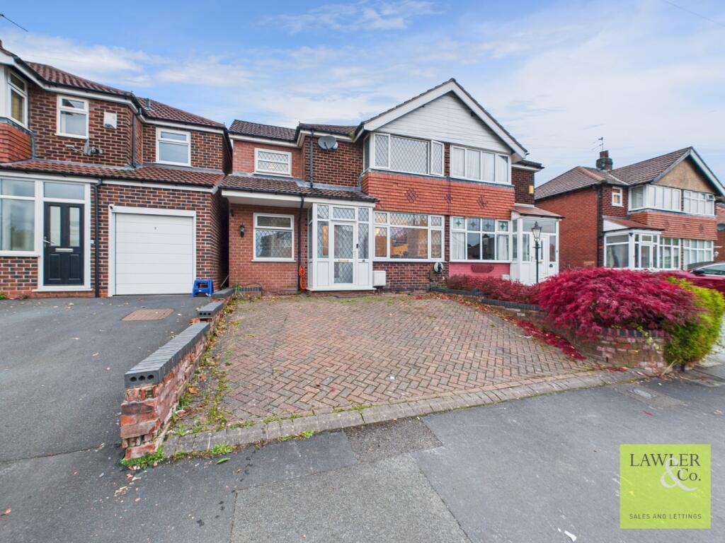 Main image of property: Linda Drive, Hazel Grove, Stockport, Cheshire, SK7 5PQ