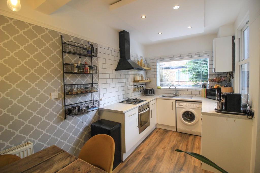 2 bedroom semidetached house for sale in Winifred Road, Heaviley