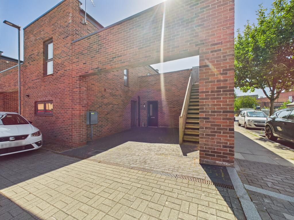 Main image of property: Carrington Court, City Centre