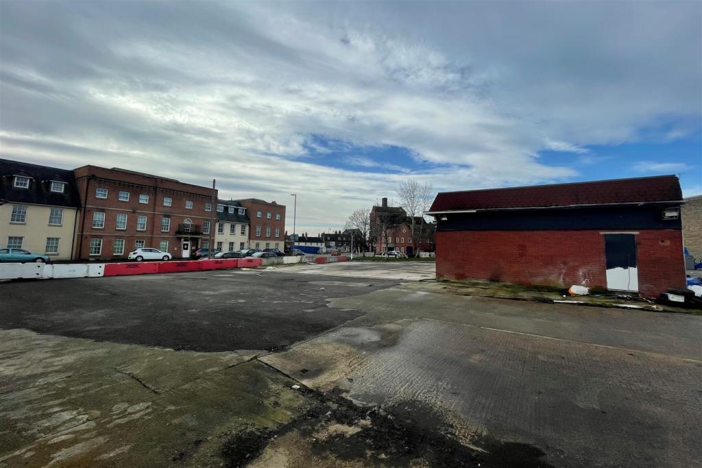 Commercial property for sale in Land 0.38 Acres Devizes, SN10