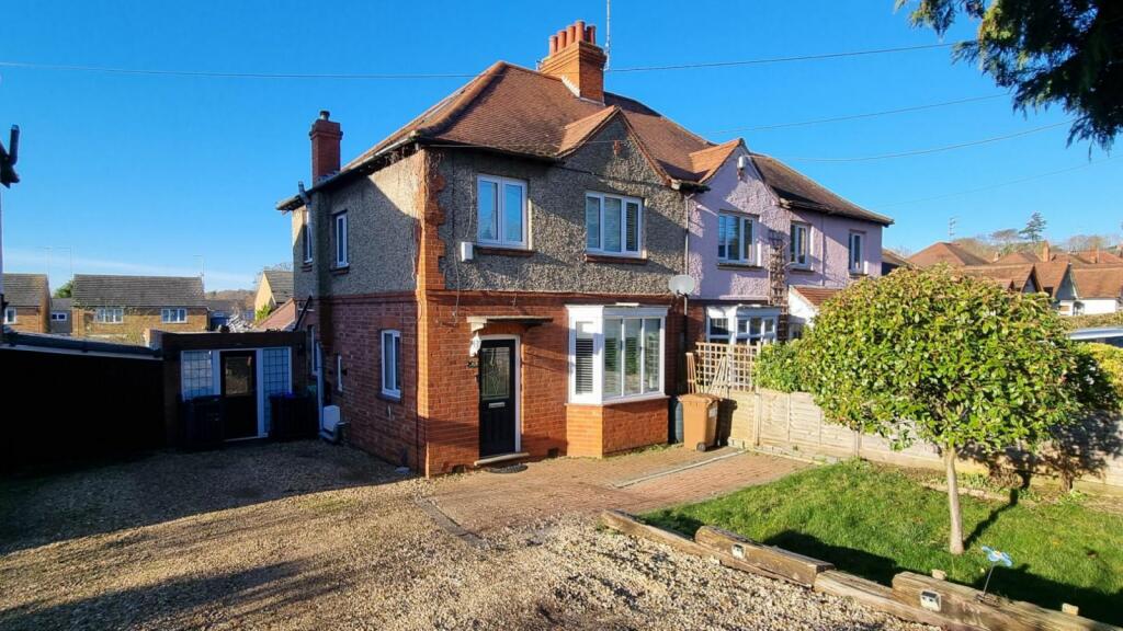 3 bedroom semi-detached house for sale in Station Road, Great Billing, Northampton NN3 9DS, NN3