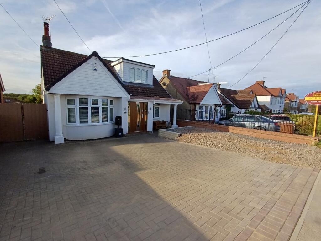 Main image of property: The Ridge, Great Doddington, NN29 7TU