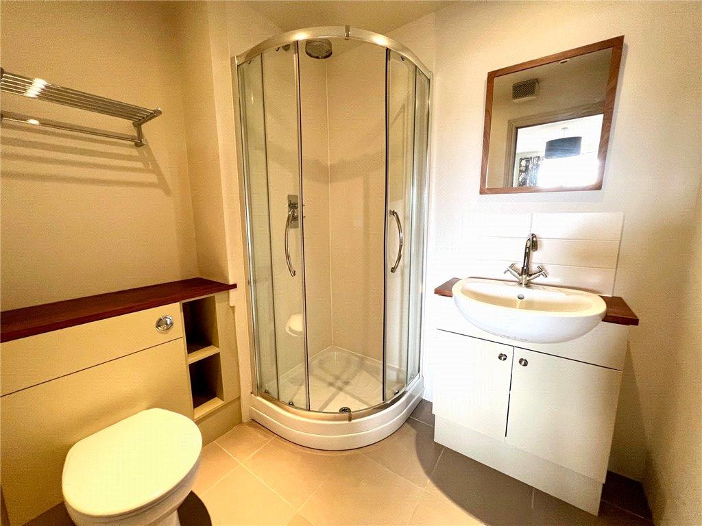 2 bedroom apartment for sale in Lake Avenue, Poole, Dorset, BH15
