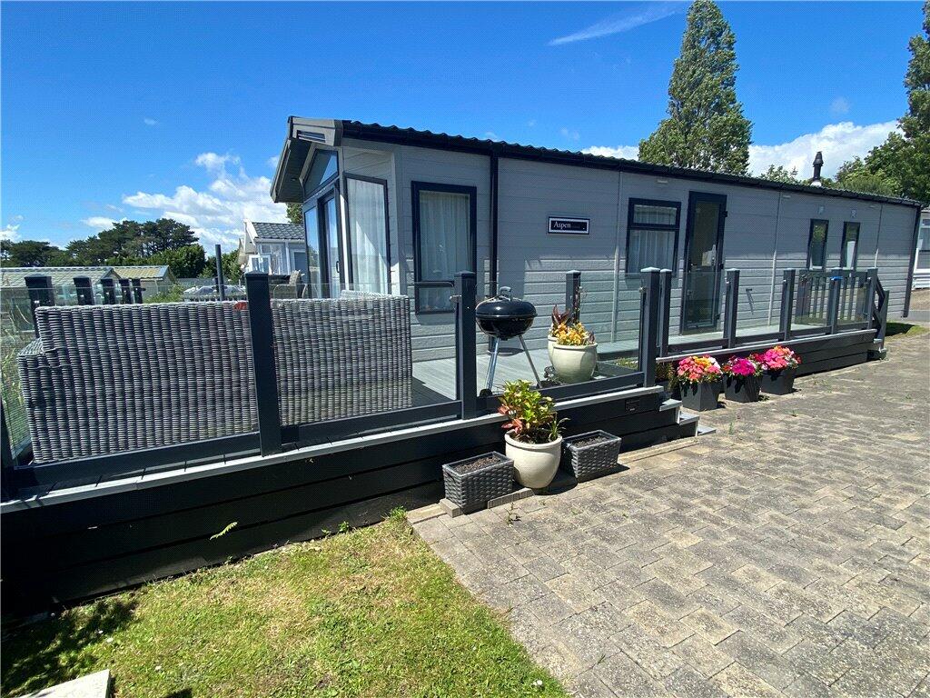 2 bedroom mobile home for sale in Napier Road, Poole, BH15