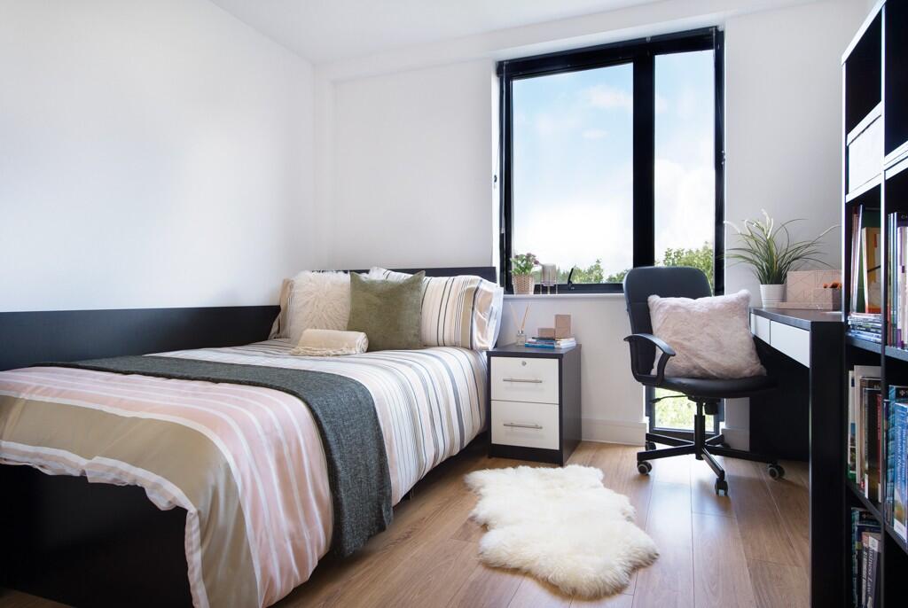 Main image of property: Bedford Close, Liverpool, Merseyside, L7