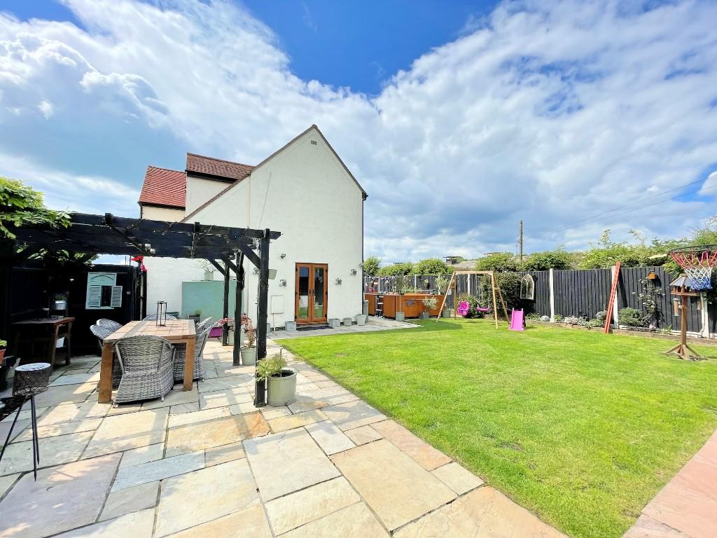 4 bedroom detached house for sale in Clears Road, LAYER MARNEY, CO5