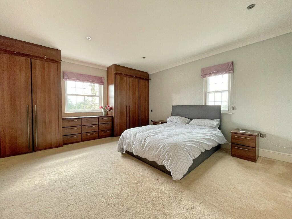 5 bedroom detached house for sale in Southminster Road, MAYLAND, CM3