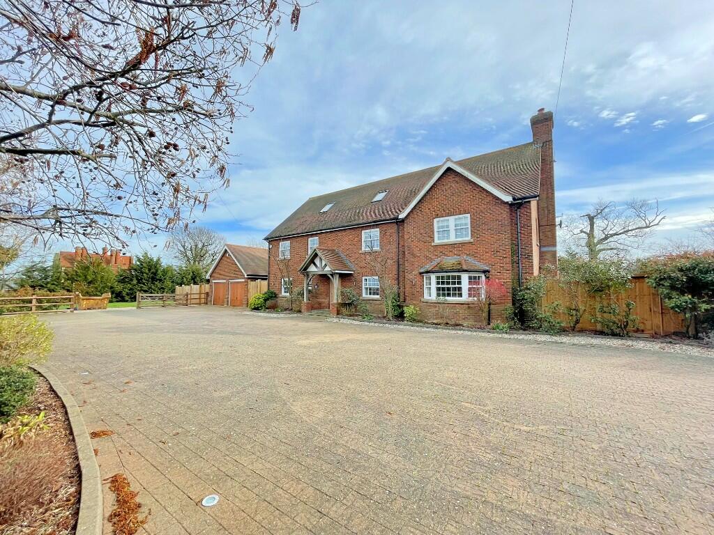 5 bedroom detached house for sale in Southminster Road, MAYLAND, CM3