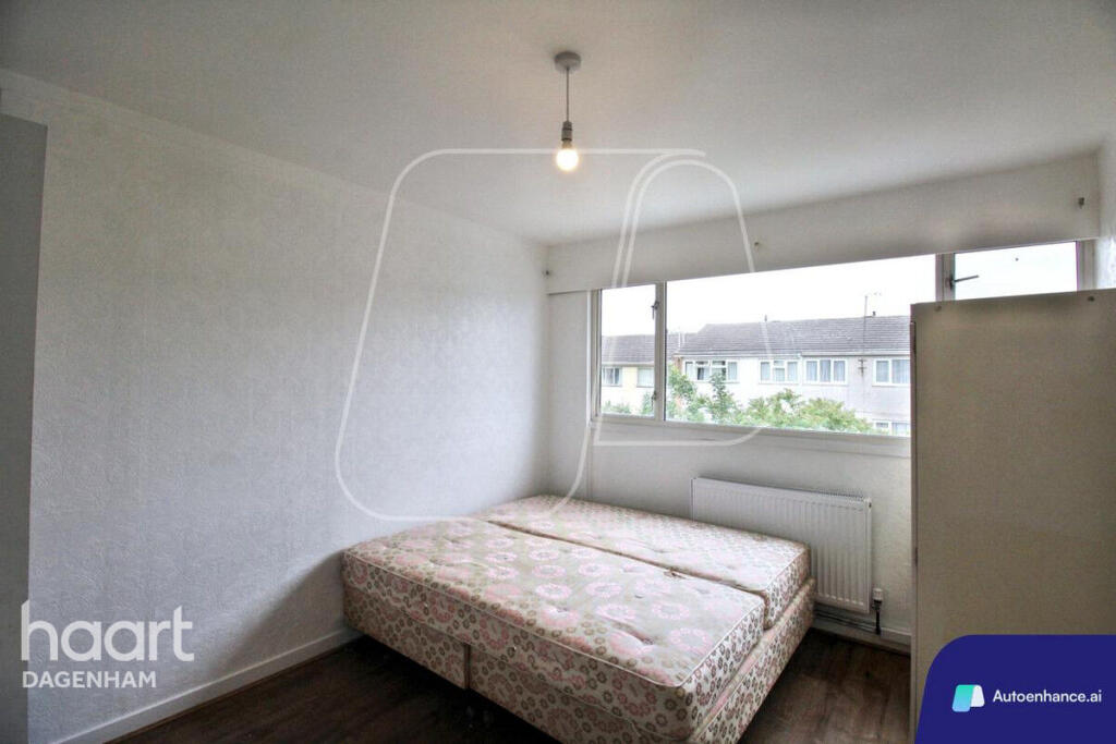 Main image of property: Ridgewell Close, DAGENHAM