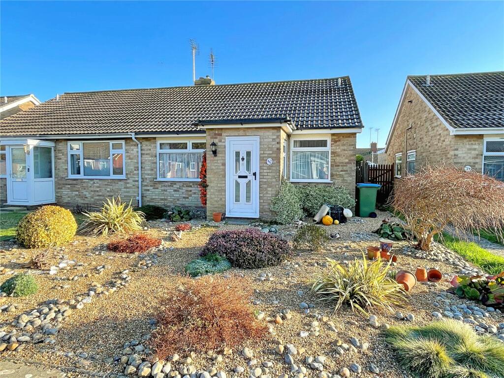2 bedroom bungalow for sale in Ashurst Way, East Preston, Littlehampton