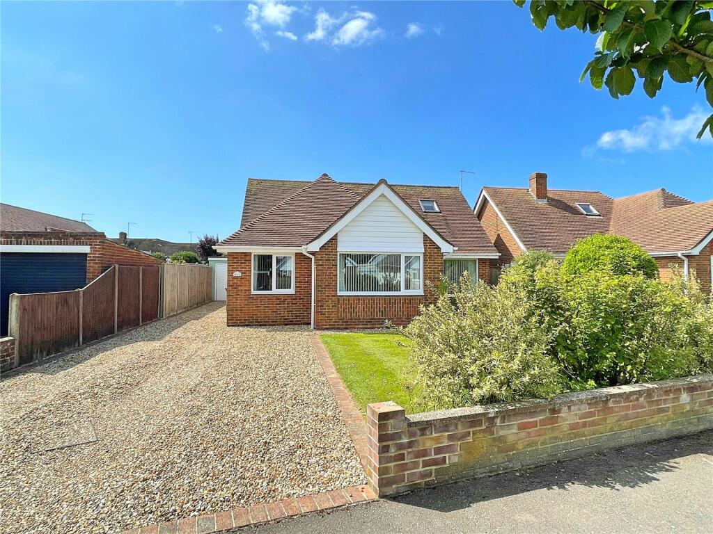 4 bedroom bungalow for sale in Kirkland Close, Rustington