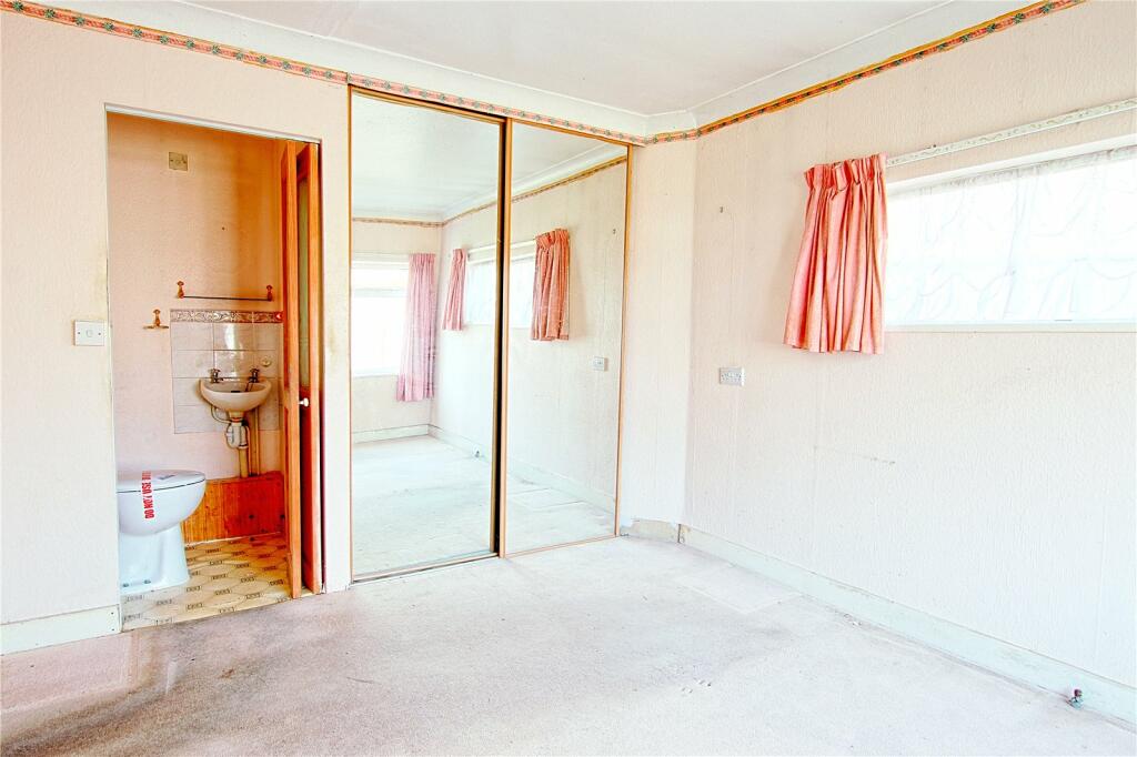 Additional property image - Milton Avenue, Rustington, Littlehampton, West Sussex, BN16