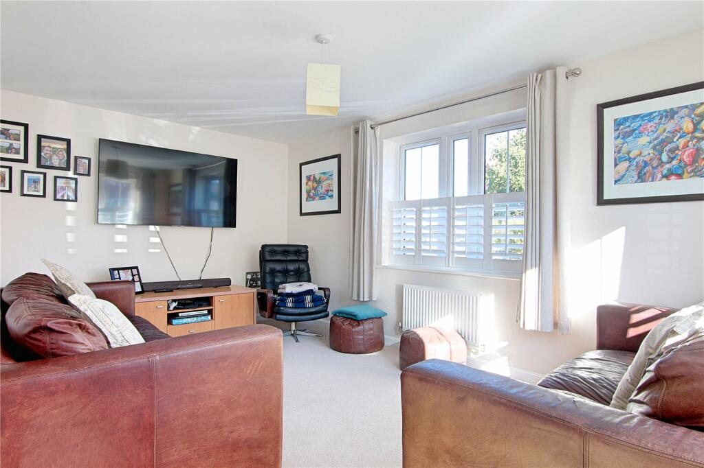 Additional property image - Suter Gardens, Littlehampton, West Sussex, BN17