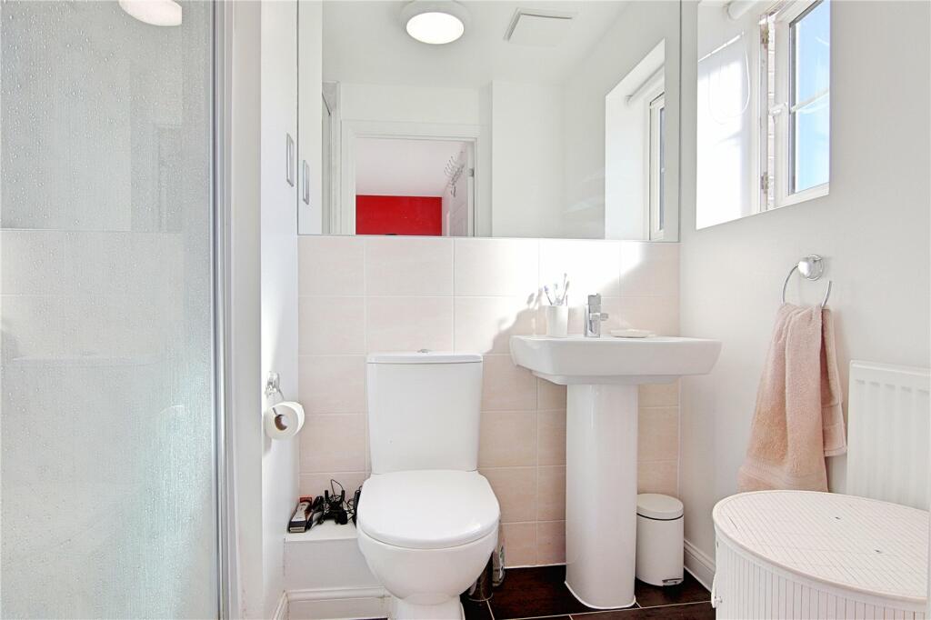 Additional property image - Suter Gardens, Littlehampton, West Sussex, BN17