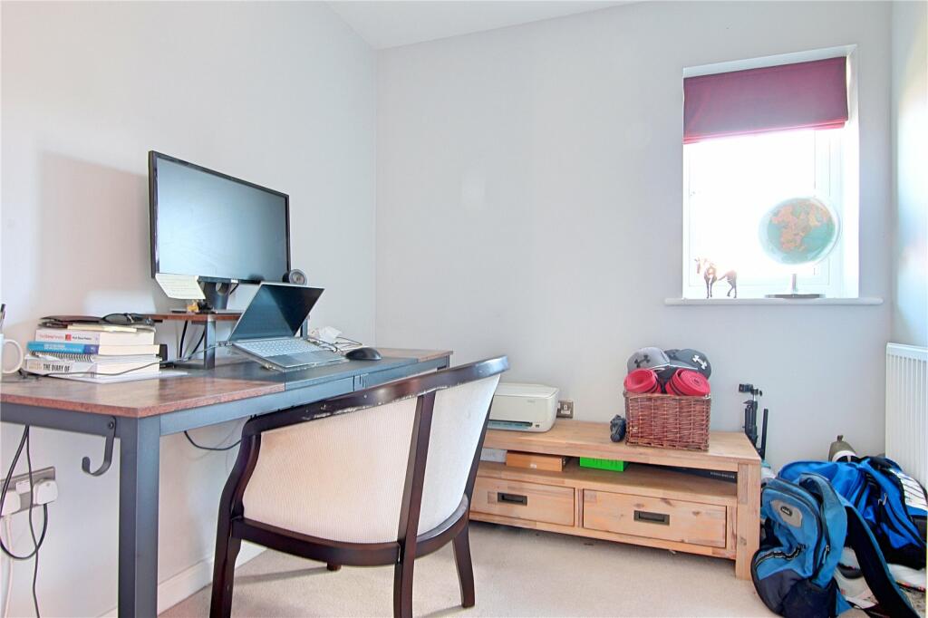 Additional property image - Suter Gardens, Littlehampton, West Sussex, BN17
