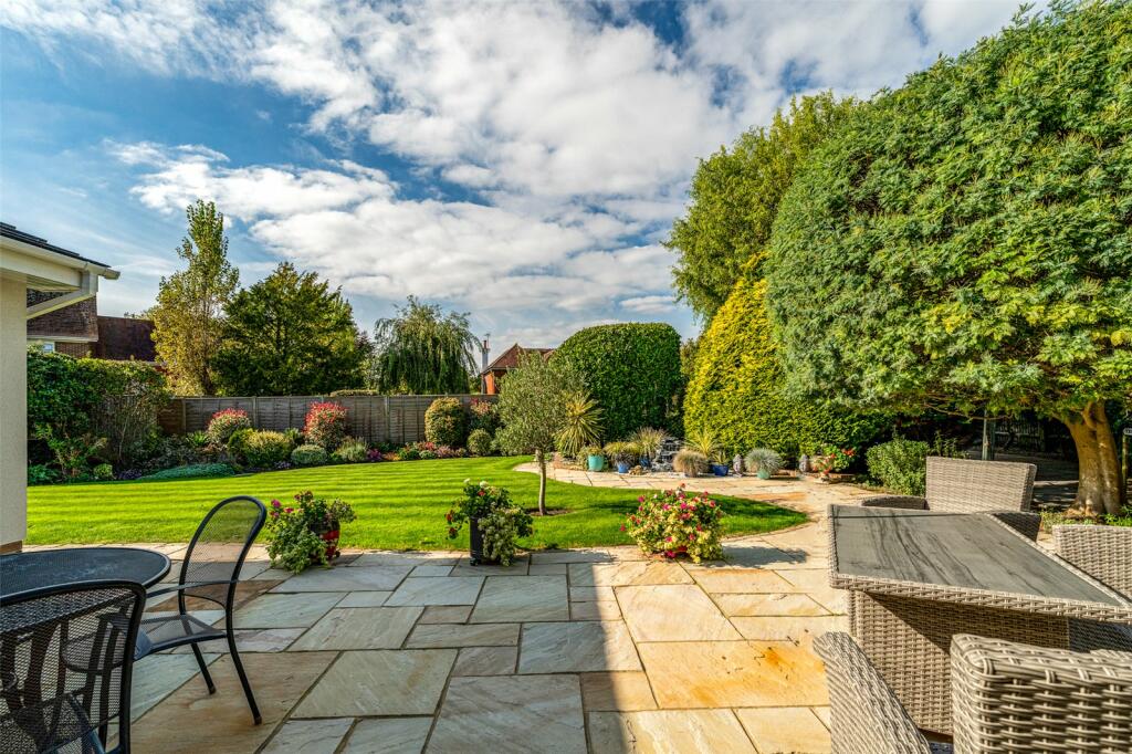 Additional property image - Selhurst Close, East Preston, Littlehampton, West Sussex, BN16