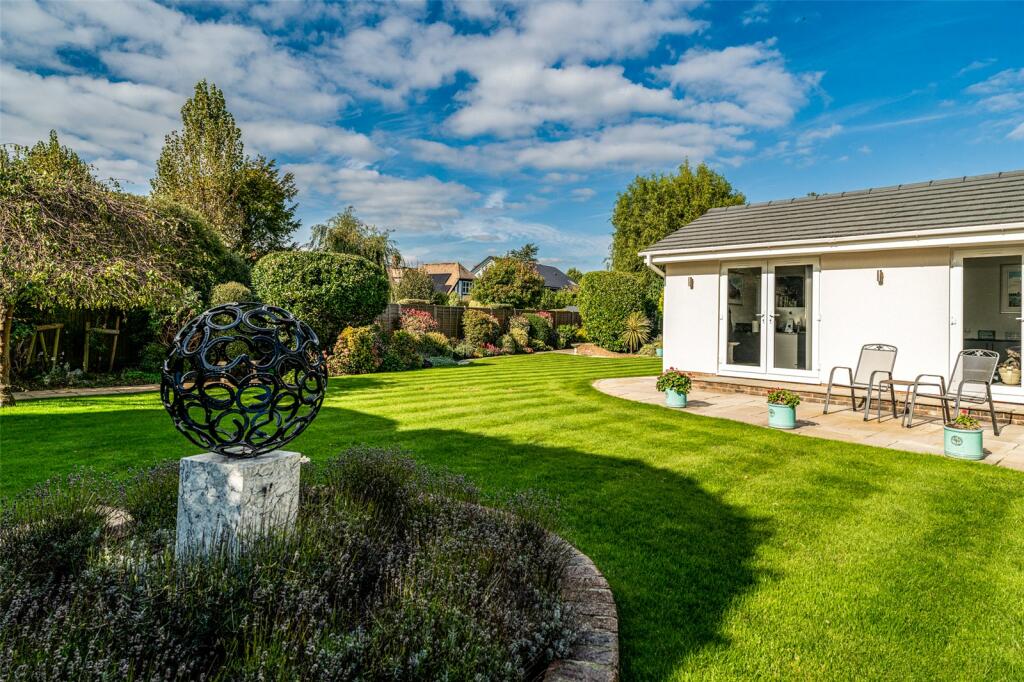 Additional property image - Selhurst Close, East Preston, Littlehampton, West Sussex, BN16