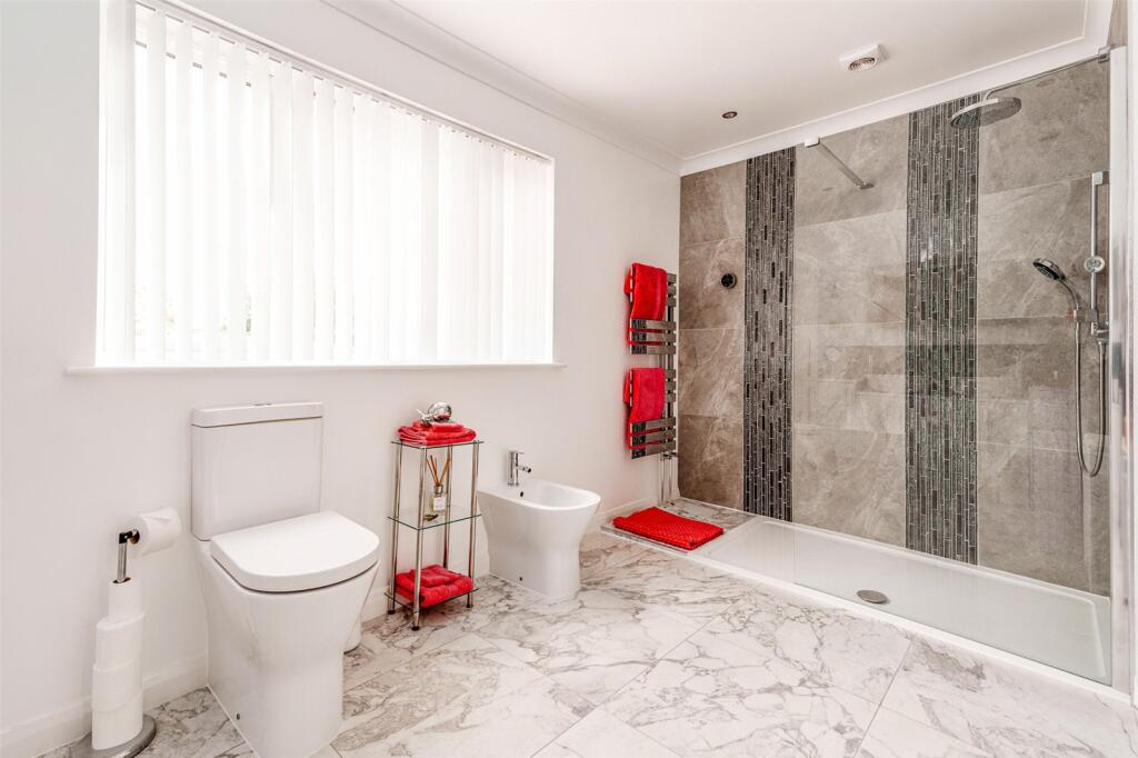 Additional property image - Selhurst Close, East Preston, Littlehampton, West Sussex, BN16