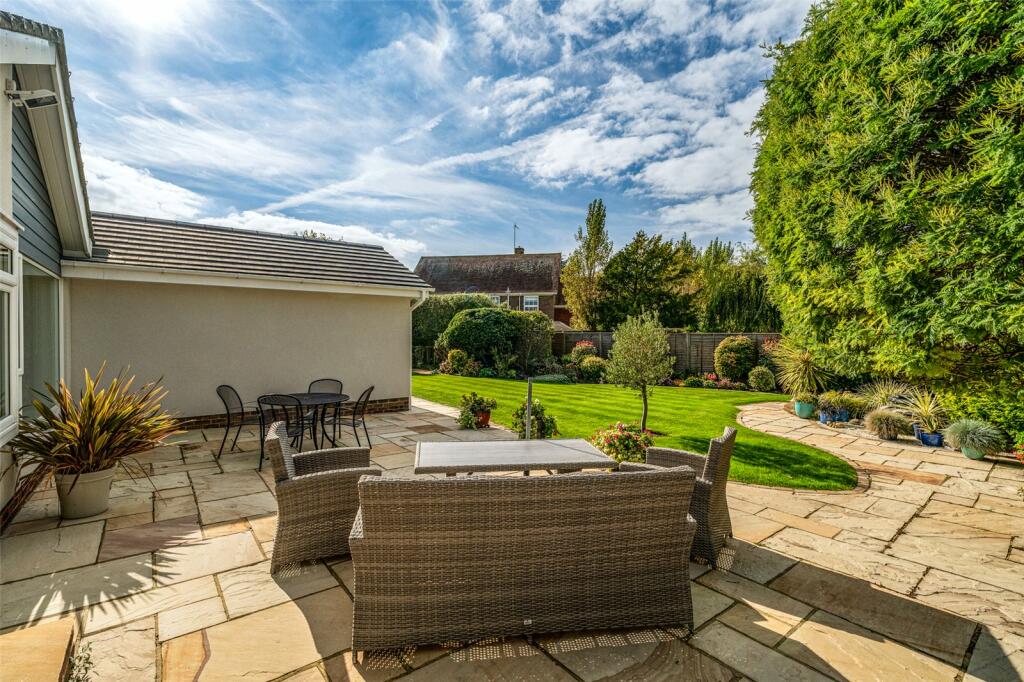 Additional property image - Selhurst Close, East Preston, Littlehampton, West Sussex, BN16