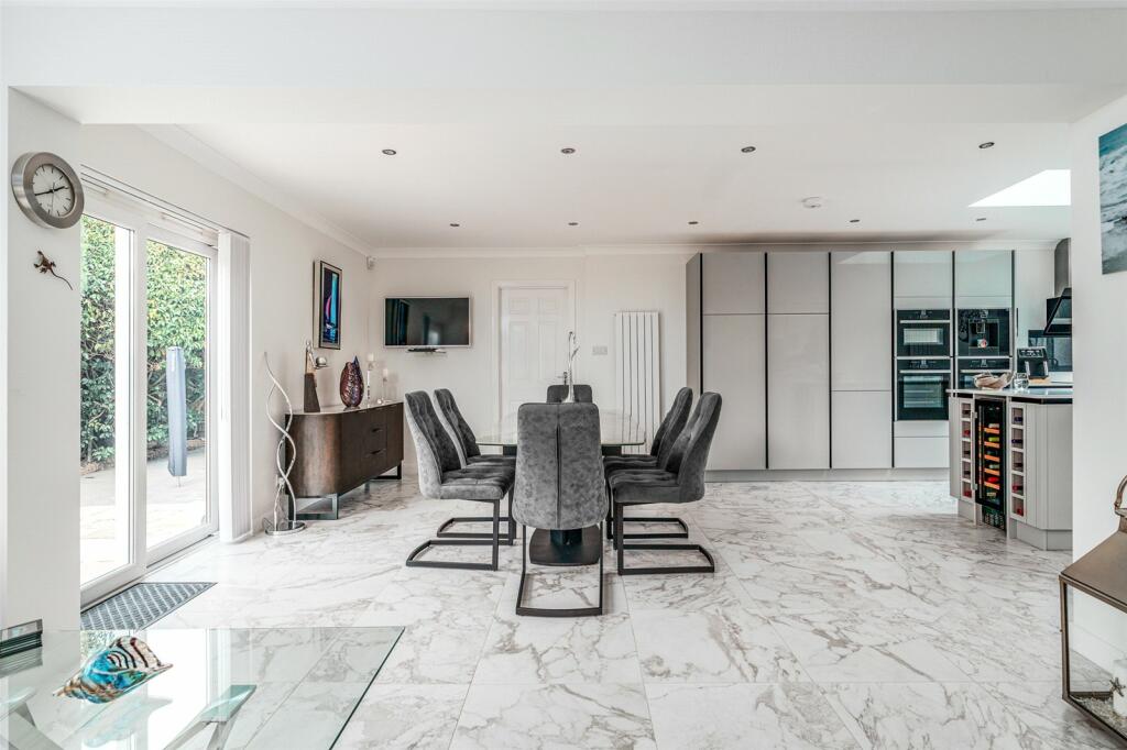 Additional property image - Selhurst Close, East Preston, Littlehampton, West Sussex, BN16