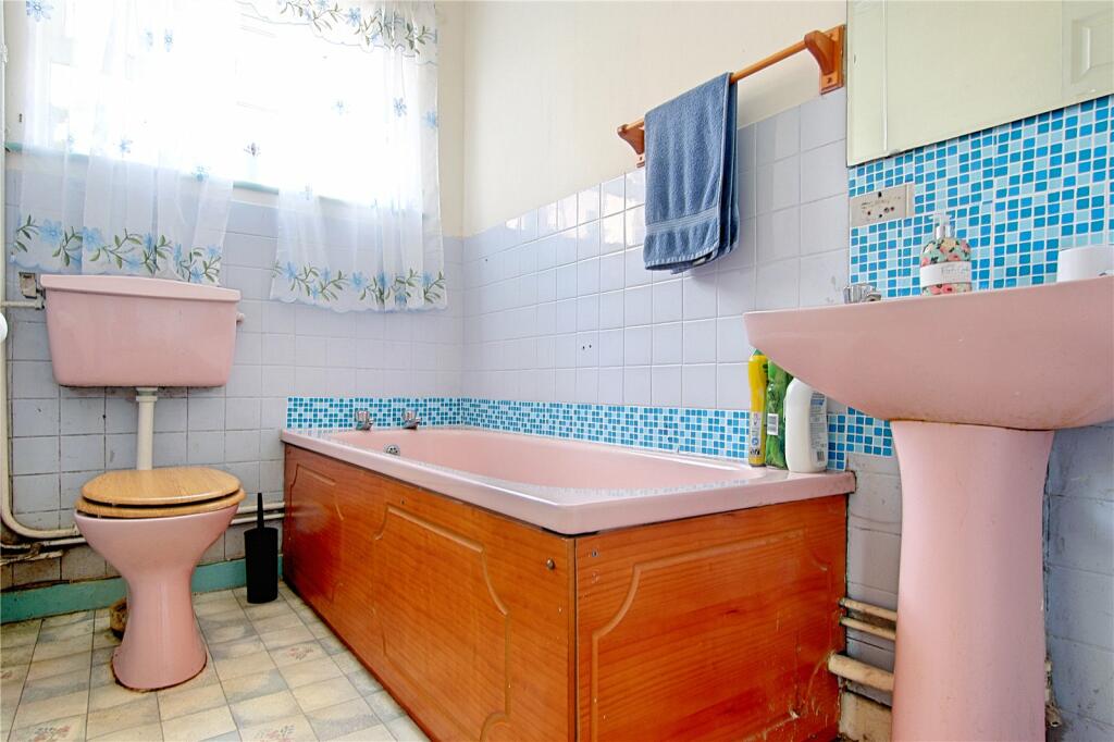 Additional property image - Amberley Close, Littlehampton, West Sussex, BN17