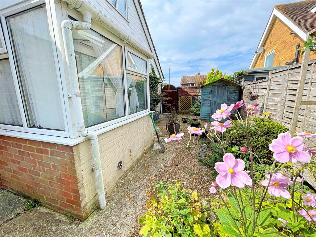 Additional property image - Amberley Close, Littlehampton, West Sussex, BN17