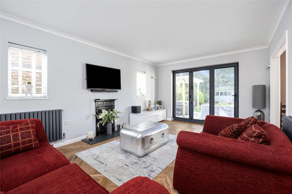 Additional property image - Ruston Park, Rustington, Littlehampton, West Sussex, BN16