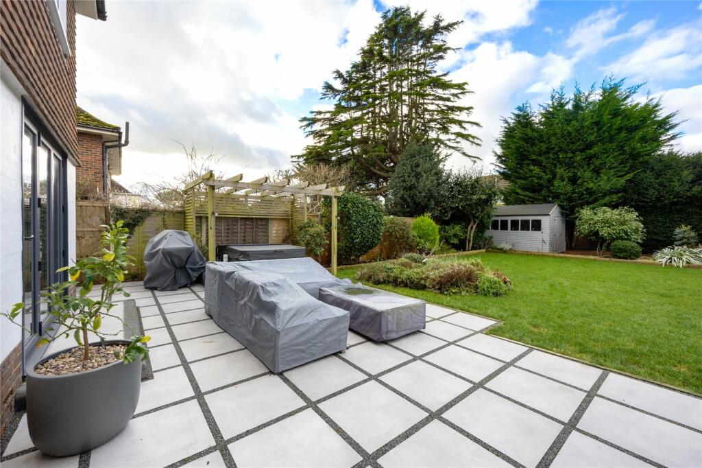Additional property image - Ruston Park, Rustington, Littlehampton, West Sussex, BN16