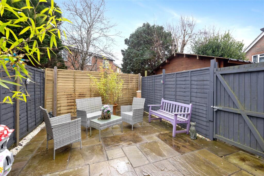 Additional property image - Pebble Walk, Littlehampton, West Sussex, BN17