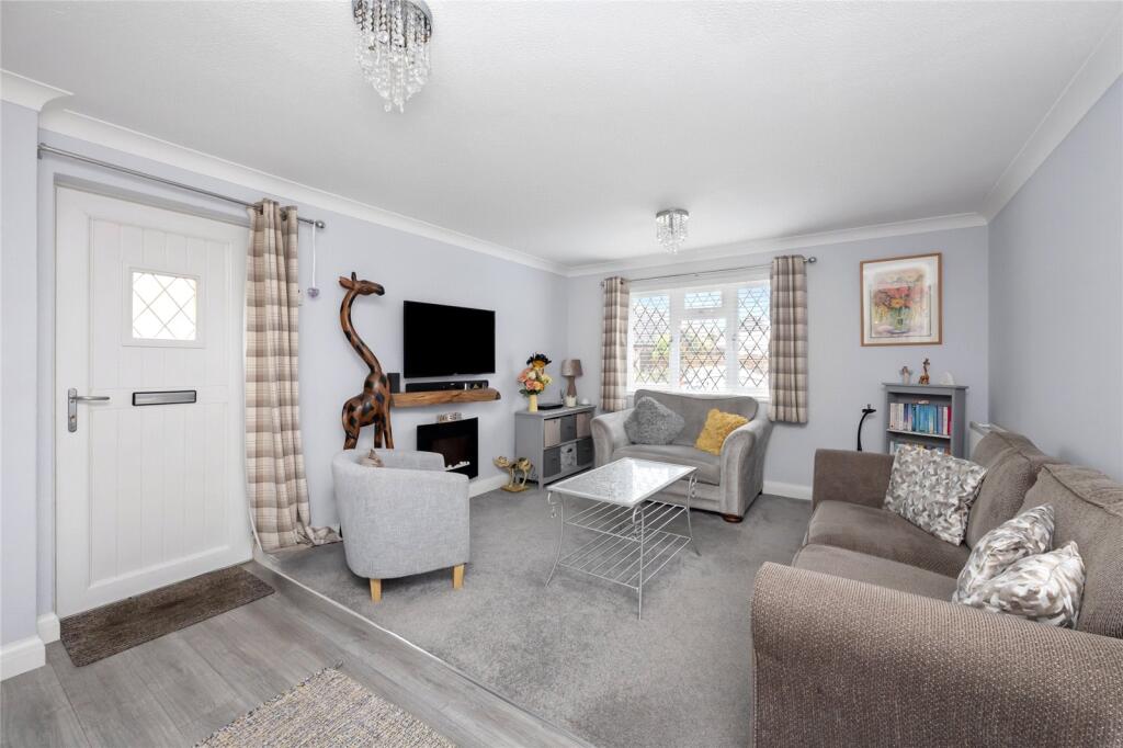 Additional property image - Pebble Walk, Littlehampton, West Sussex, BN17
