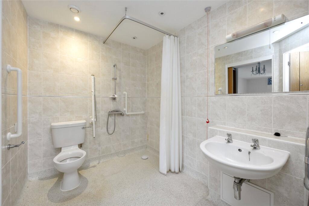 Additional property image - Church Street, Littlehampton, West Sussex, BN17