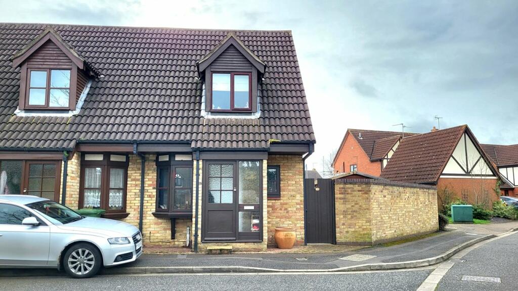 2 bedroom cottage for sale in Hythegate, Werrington, Peterborough, PE4