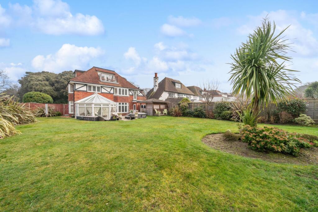 Main image of property: Boscombe Cliff Road, Bournemouth, BH5