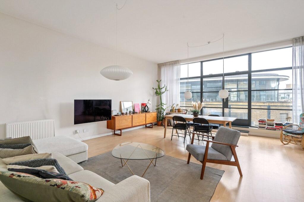 Main image of property: Exchange Building, 132 Commercial Street, Spitalfields, London, E1