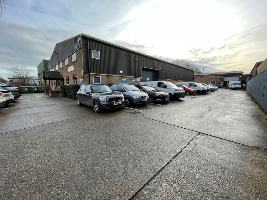 Additional property image - Duxford House, Willie Snaith Road, Newmarket, Suffolk, CB8 7SU