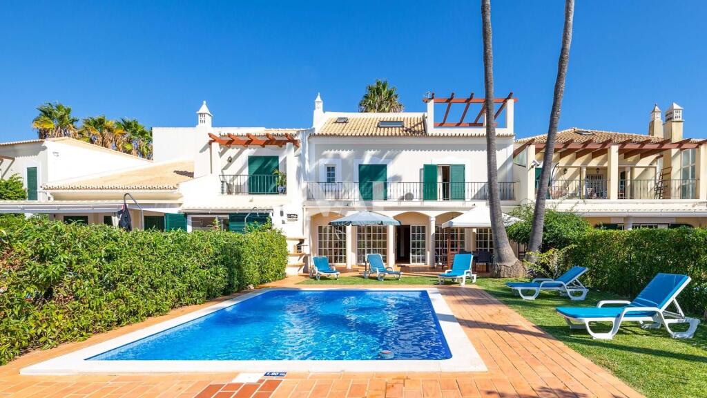 5 bed Villa in Algarve, Vilamoura