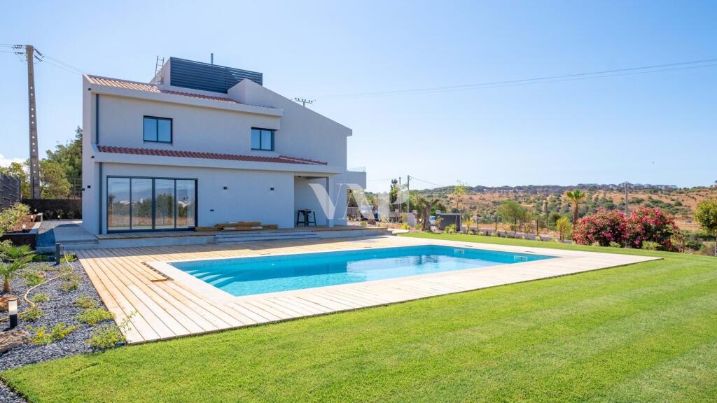 Main image of property: Algarve, Quarteira