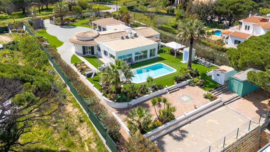 Main image of property: Algarve, Almancil