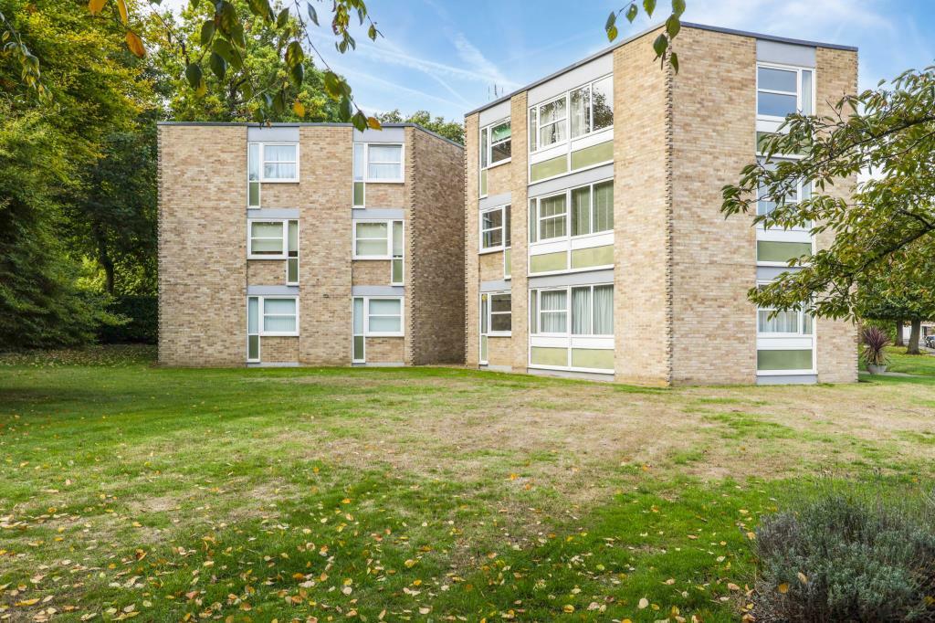 2 bedroom apartment for rent in Heathside, Weybridge, Surrey, KT13 9YH