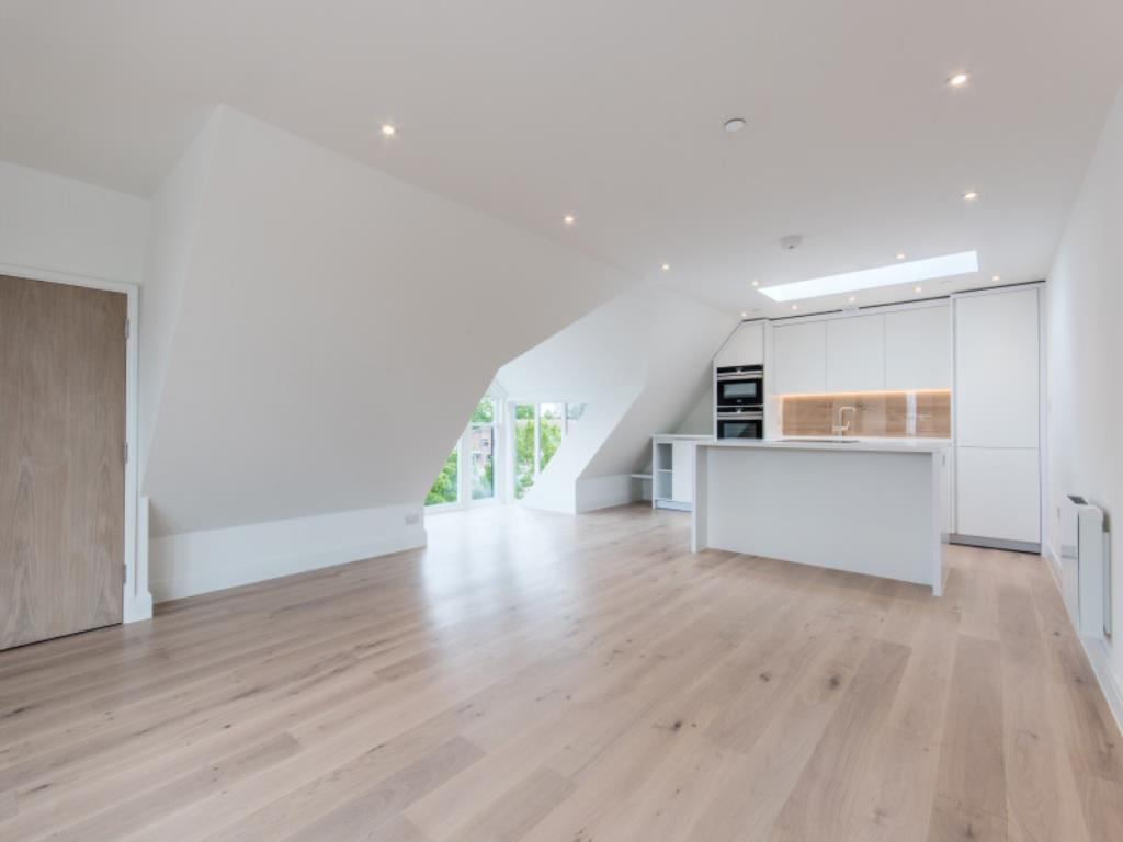 Main image of property: 2 King Georges Walk, 5 High Street, Esher, Surrey, KT10