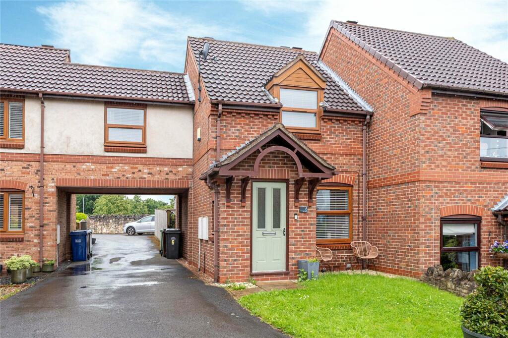3 bedroom terraced house for sale in Top House Farm Mews, Fairburn